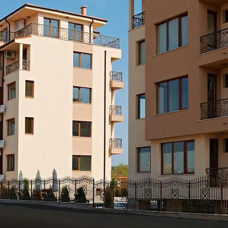 Stanny Court Aparthotel Nesebar Ngoại thất bức ảnh
