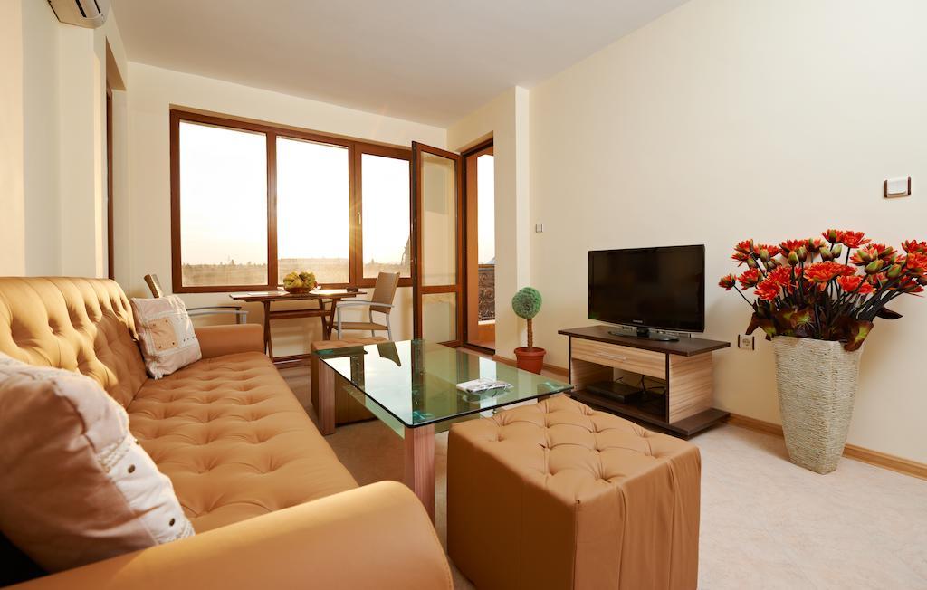Stanny Court Aparthotel Nesebar Phòng bức ảnh
