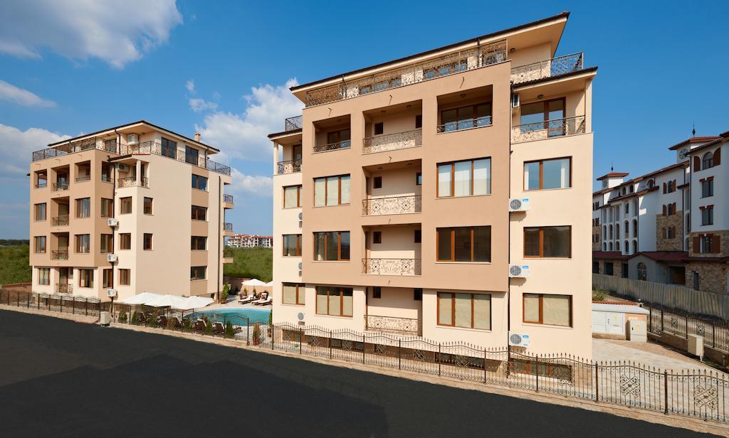 Stanny Court Aparthotel Nesebar Ngoại thất bức ảnh
